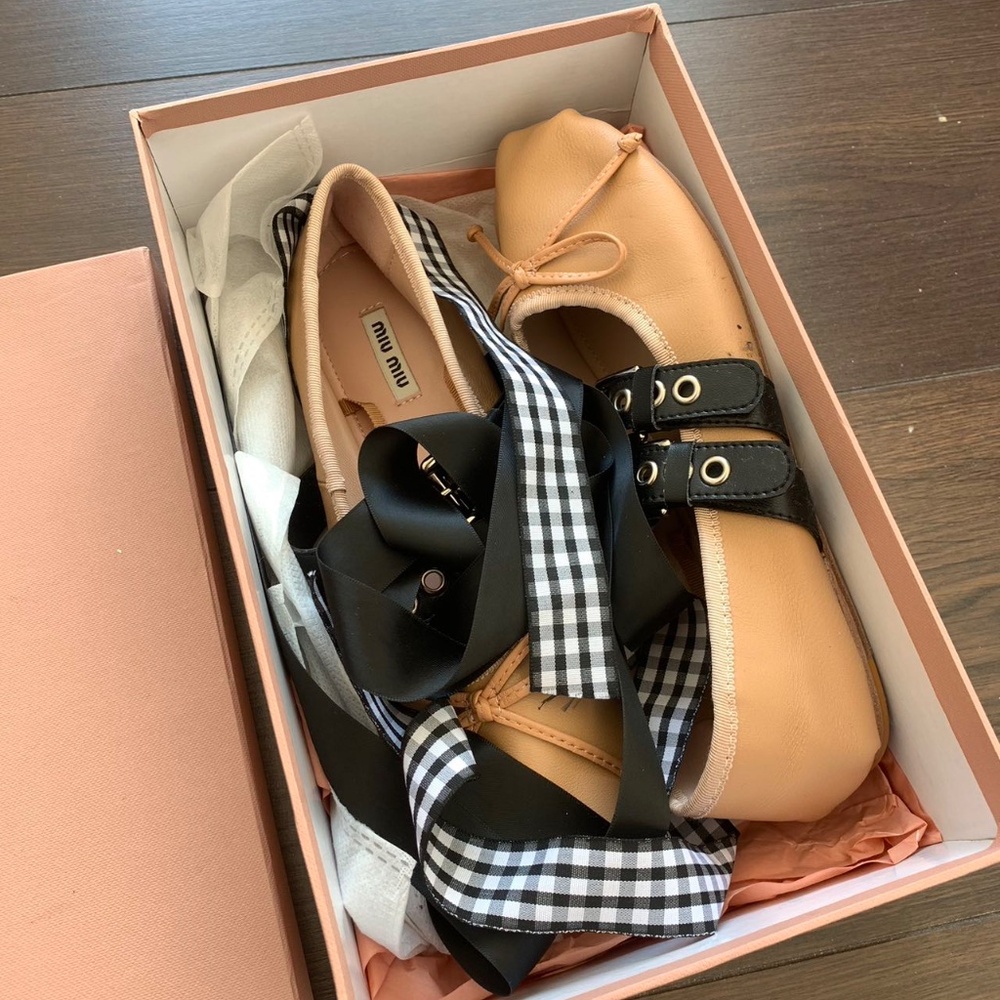 Miu Miu Nude Ballet Flat 39 US7.5